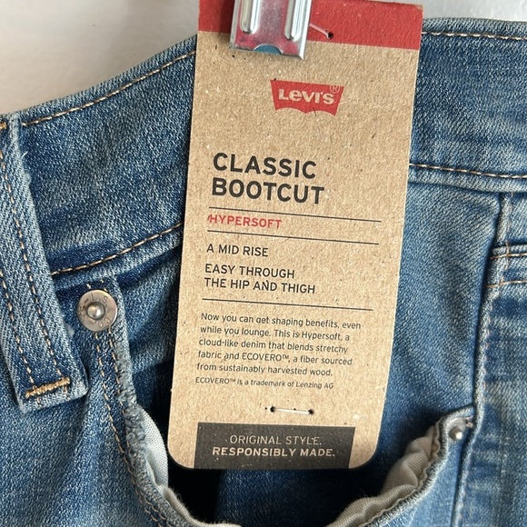 Levi’s Classic Bootcut Mid Rise Jeans - Picture 8 of 10